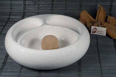 Pipe Ashtray Ceramic white Craquel for two Pipes